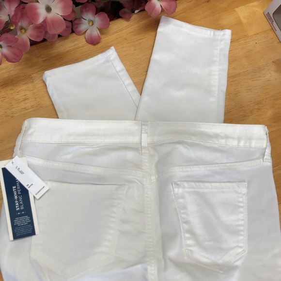 Old Navy Rockstar Mid Rise White Jeans ~Size 14 - Picture 13 of 15
